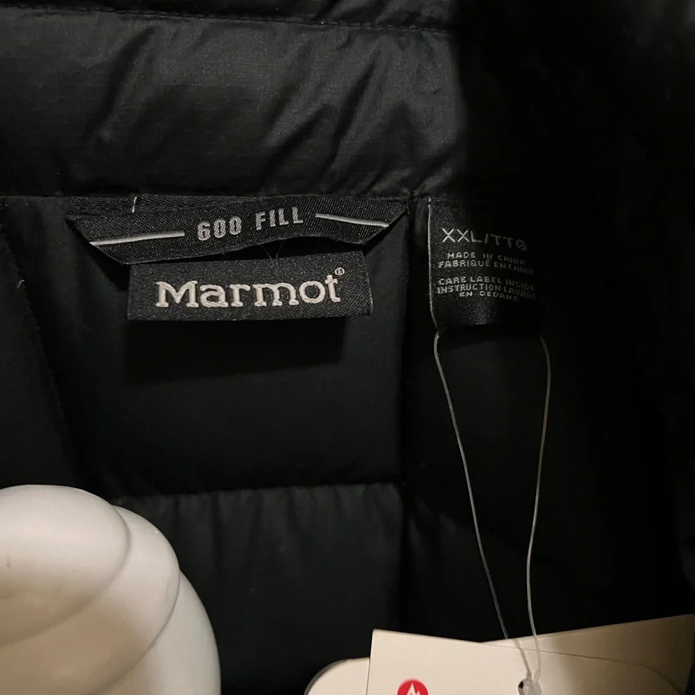 Marmot Men's Classic Black Puffer Ajax Jacket NWT - Picture 5 of 6